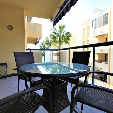 Port Luna * 埃斯特波纳