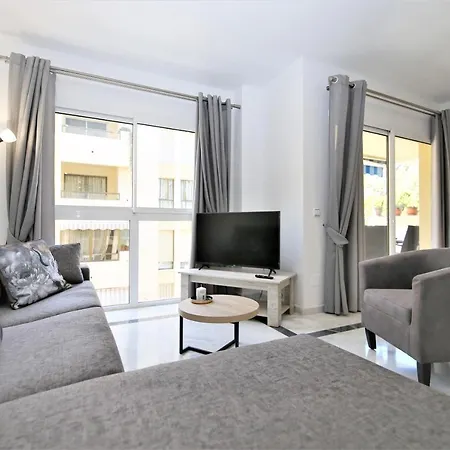 Apartment Port Luna *