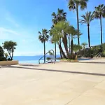 Port Luna *